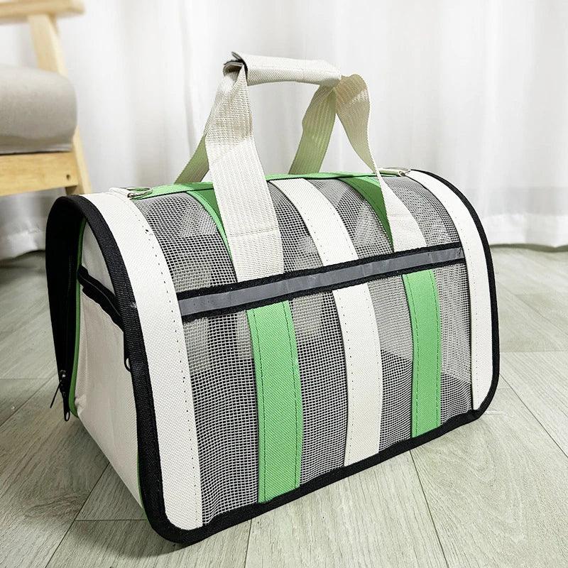 Reis in comfort en stijl met onze milieuvriendelijke, ademende pet carrier - Ruffy