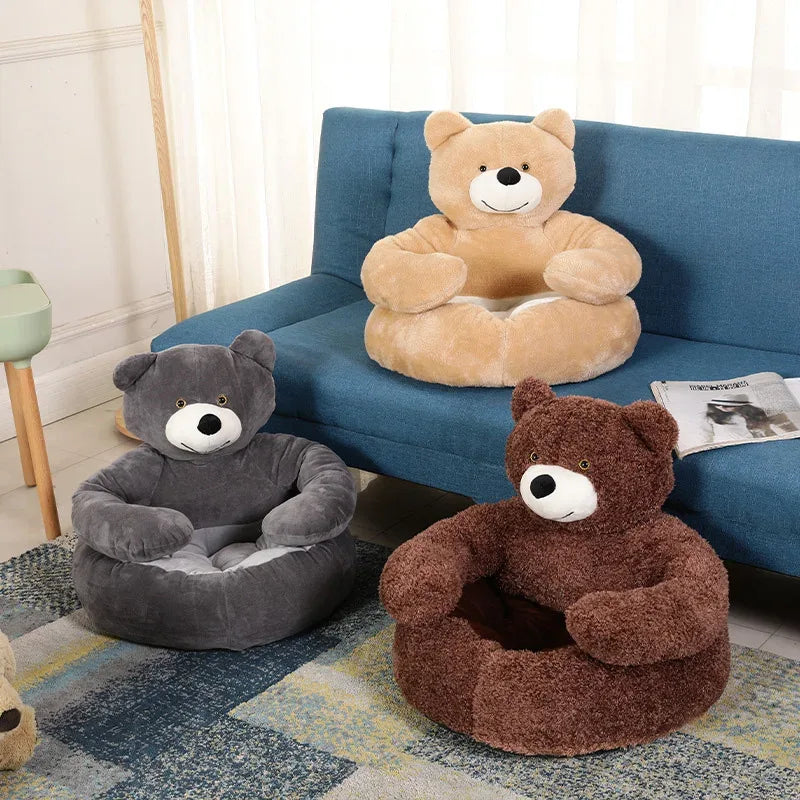 Gezellig pluchen hondenbed met beerknuffel – warm duurzaam en verkrijgbaar in twee maten - Ruffy