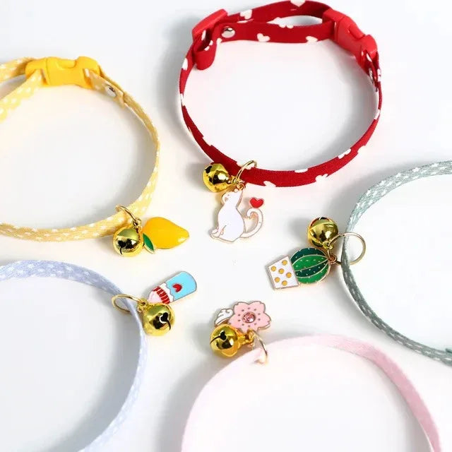Verstelbare kattenhalsband met snelsluiting en ingebouwde bel – leuk en duurzaam fluwelen ontwerp - Ruffy