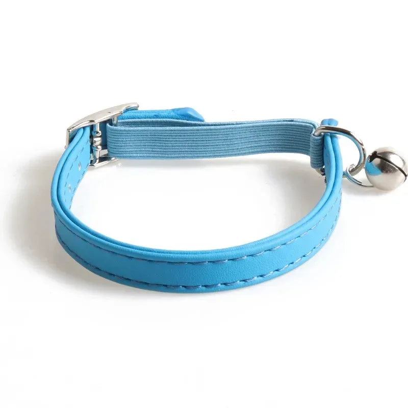 Lederen halsband met bel Veiligheidshalsband met elastische band Kittenhalsband voor katten Zwart Blauw Rood - Ruffy